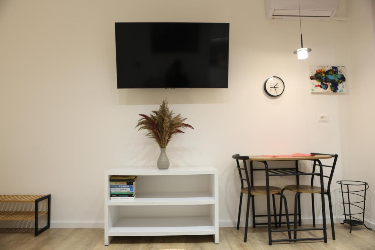 Blloku Studio Apartament Tiranë Luaran gambar